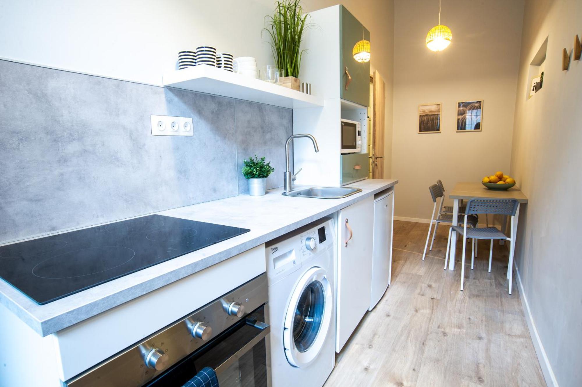 Cozy Apartment On The Boulevard. Budapeste Exterior foto